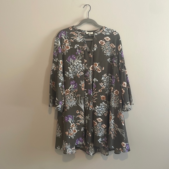 Umgee Dresses & Skirts - Floral Umgee dress